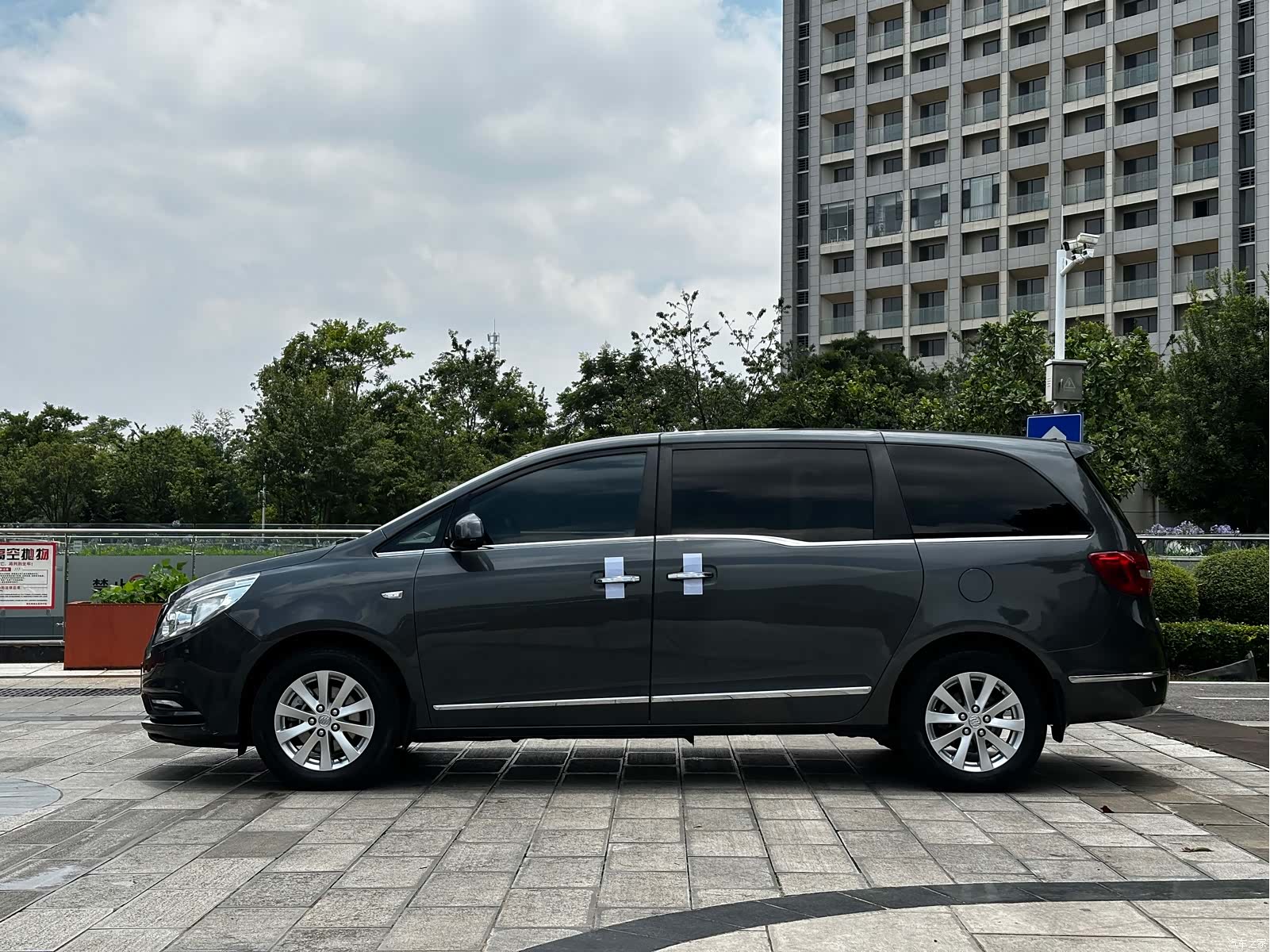 Buick GL8, 2019 4
