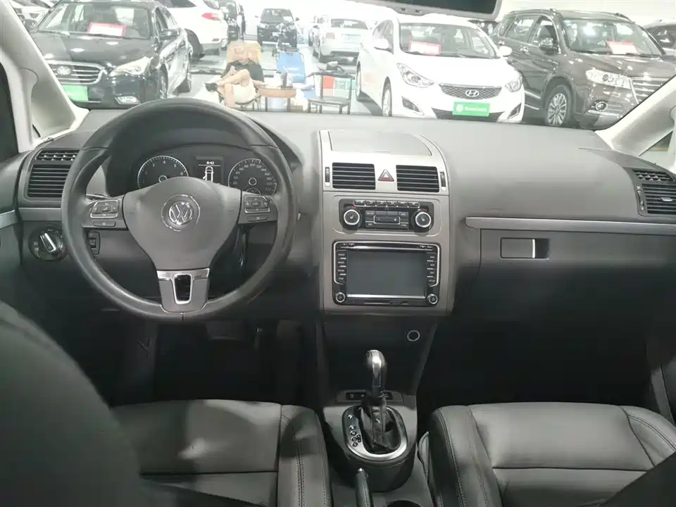 Volkswagen Touran