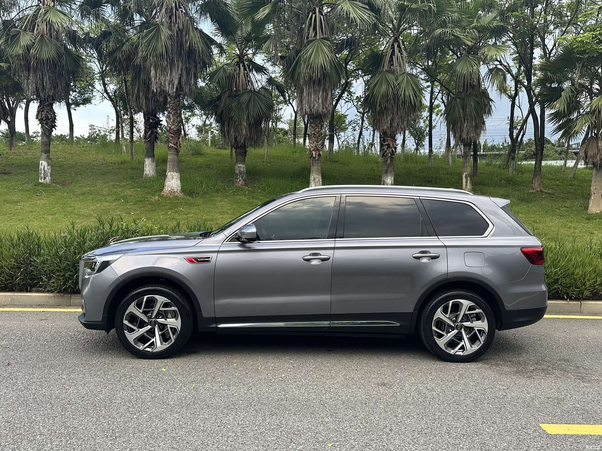 Hongqi HS7, 2022 3