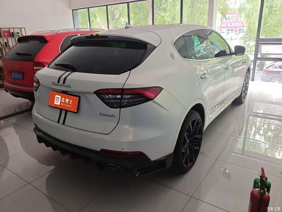 Maserati Levante, 2022 6