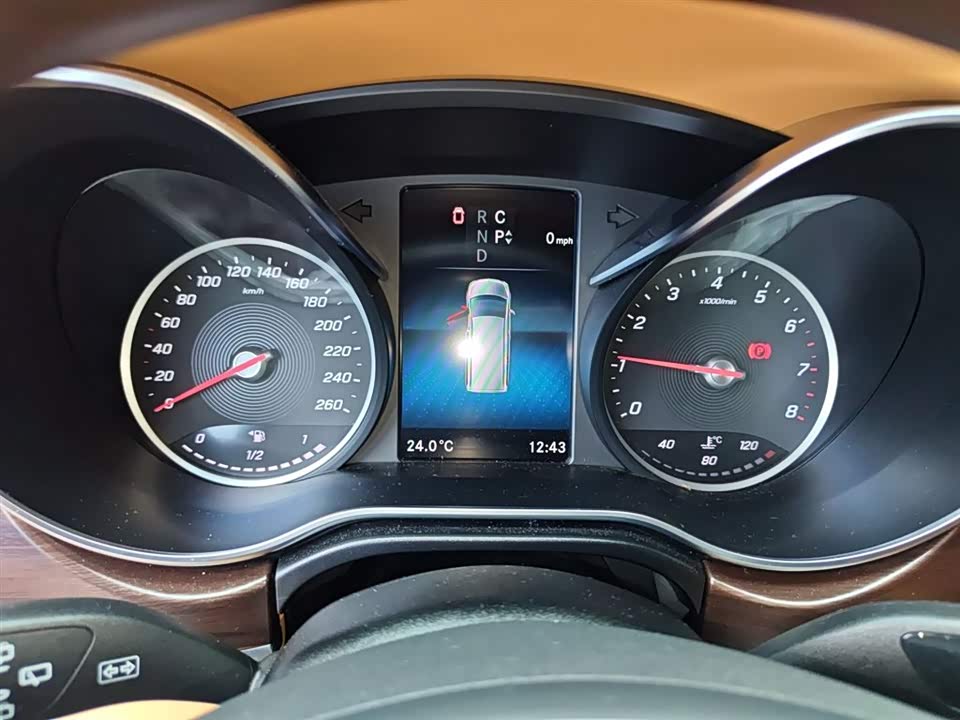 Mercedes-Benz V-class