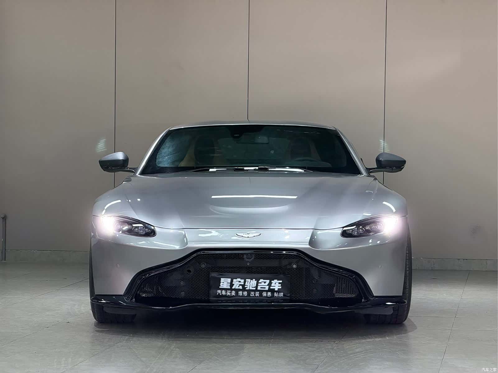 Aston Martin Vantage, 2019 2