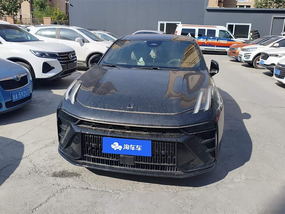 Lynk & Co 03 Lynk & Co 03
