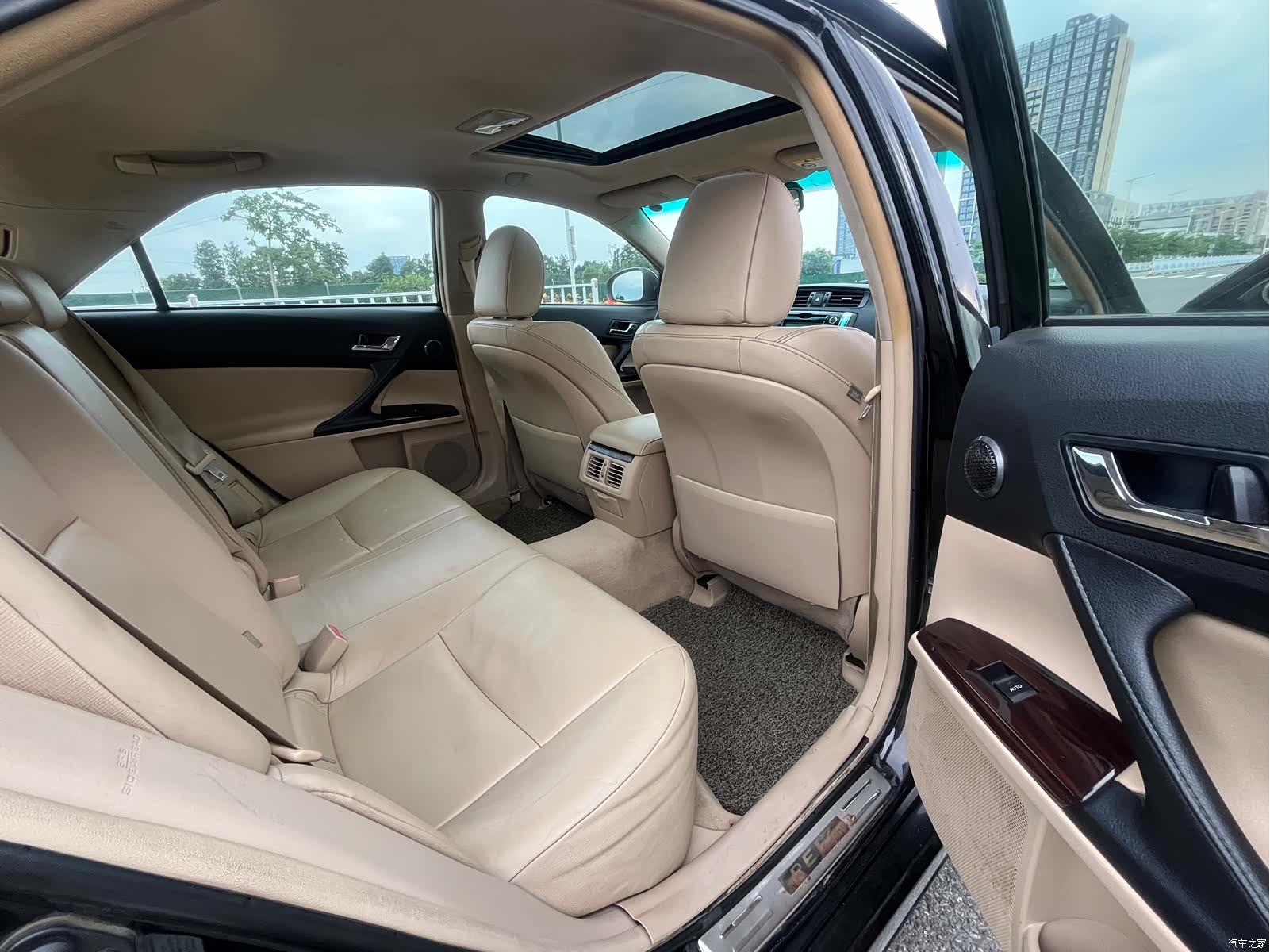 Toyota 2.5V, 2013 14