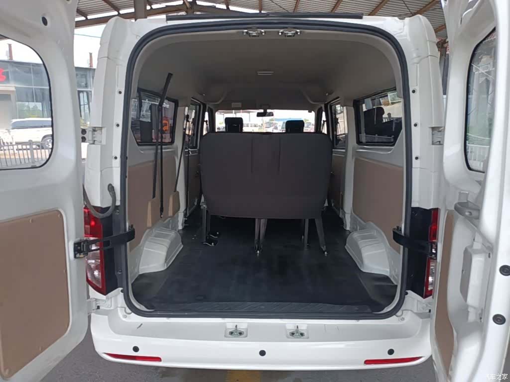 Changan V5, 2025 19