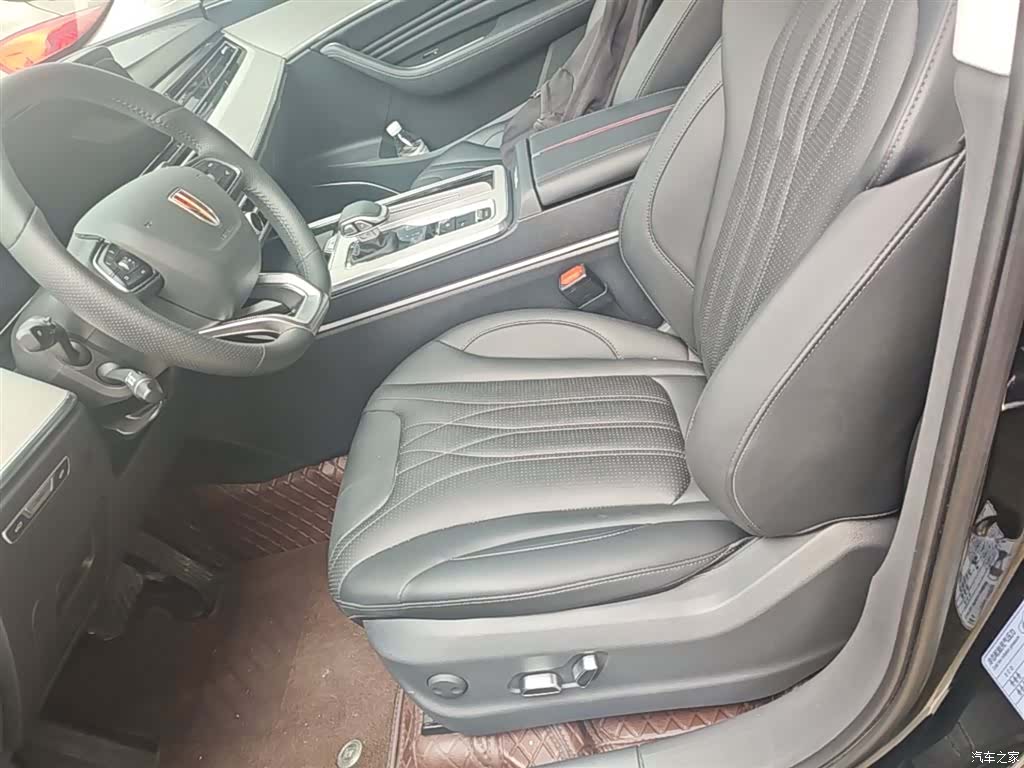 Hongqi HS5, 2025 15