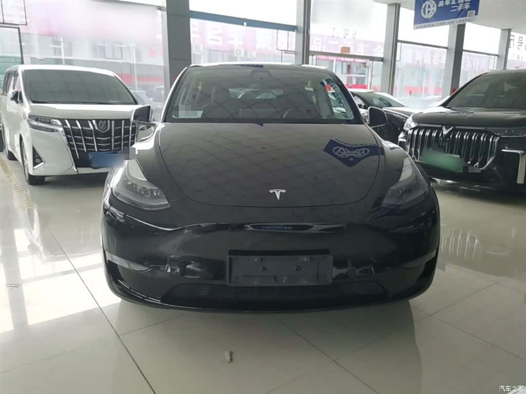 Tesla Model Y, 2023 3