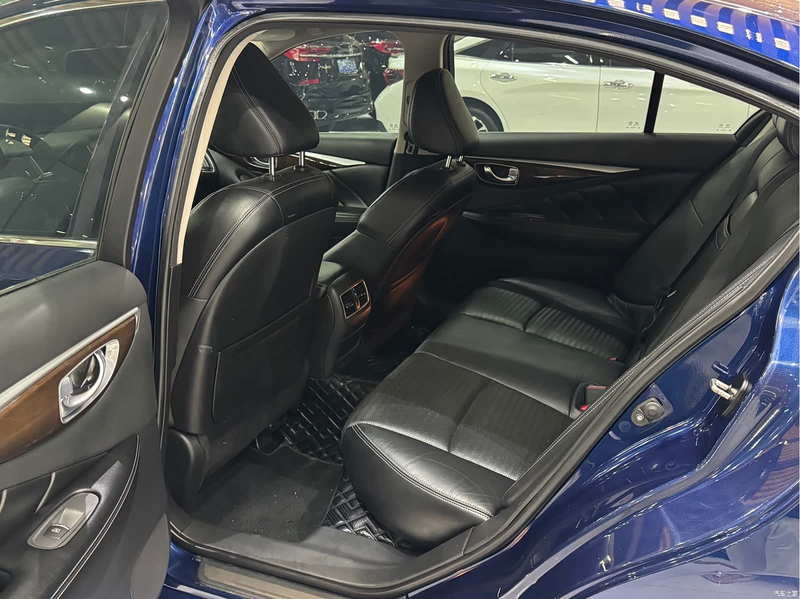 Infiniti Q50L, 2018 22