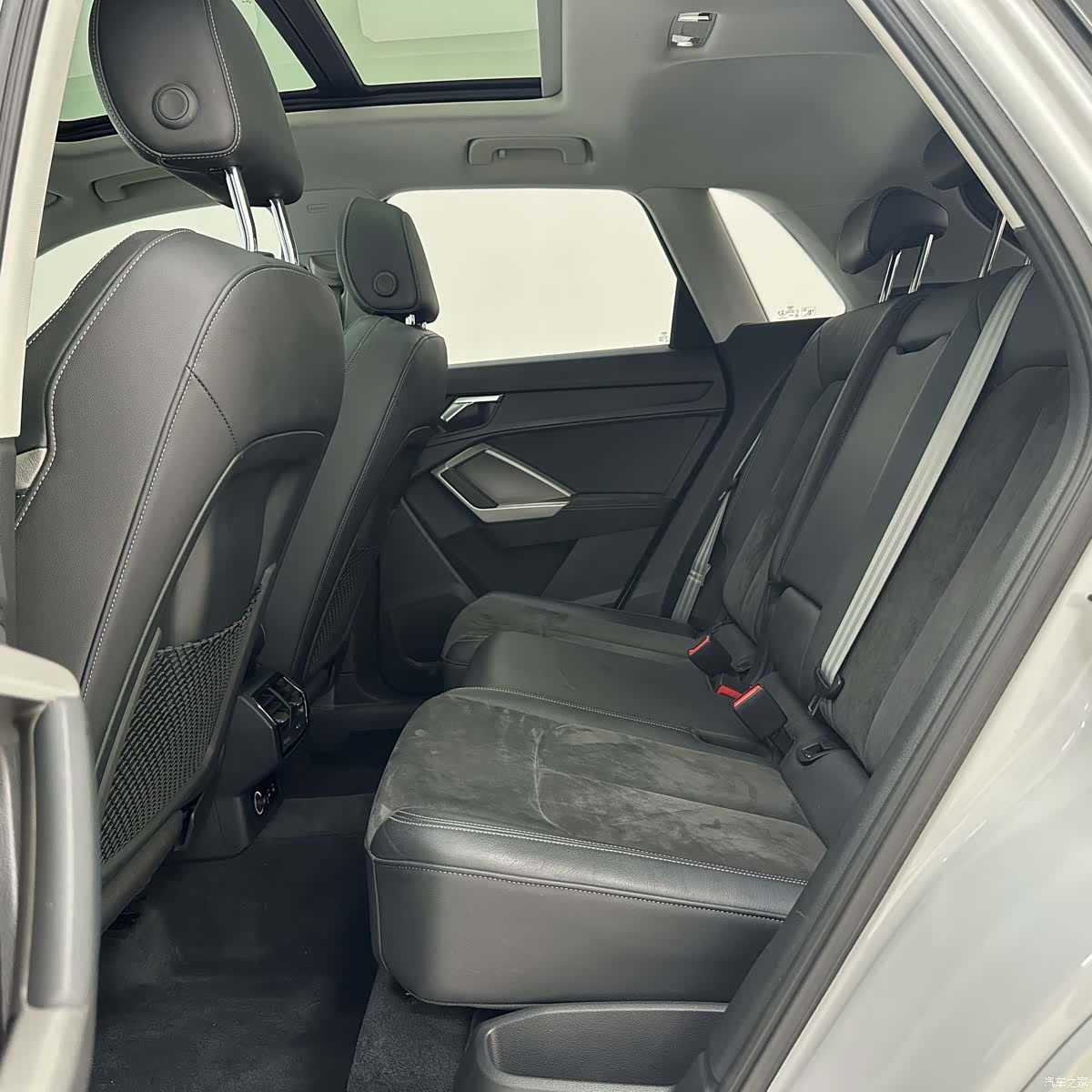 Audi Q3, 2021 8