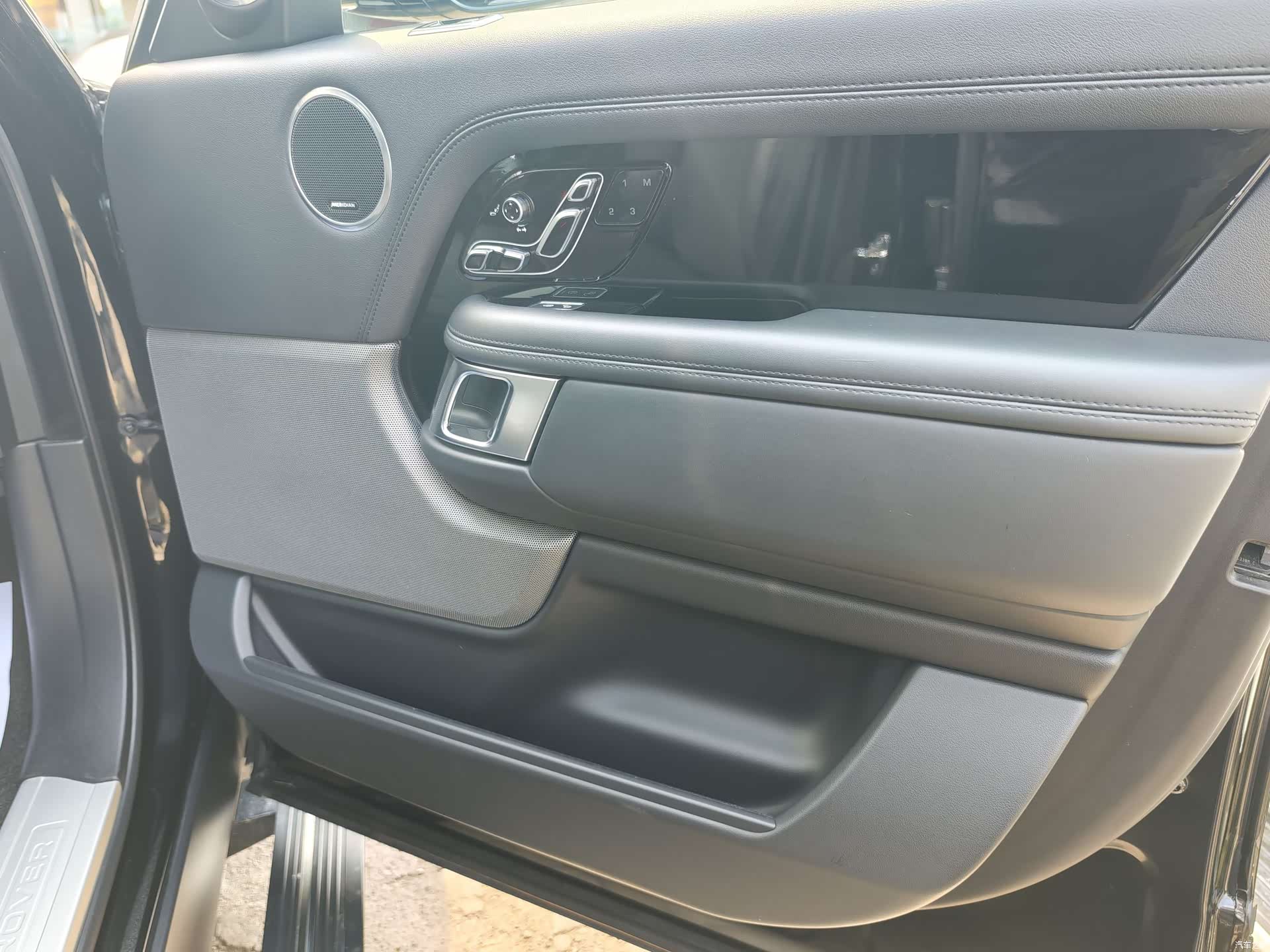 Land Rover Range Rover, 2019 16