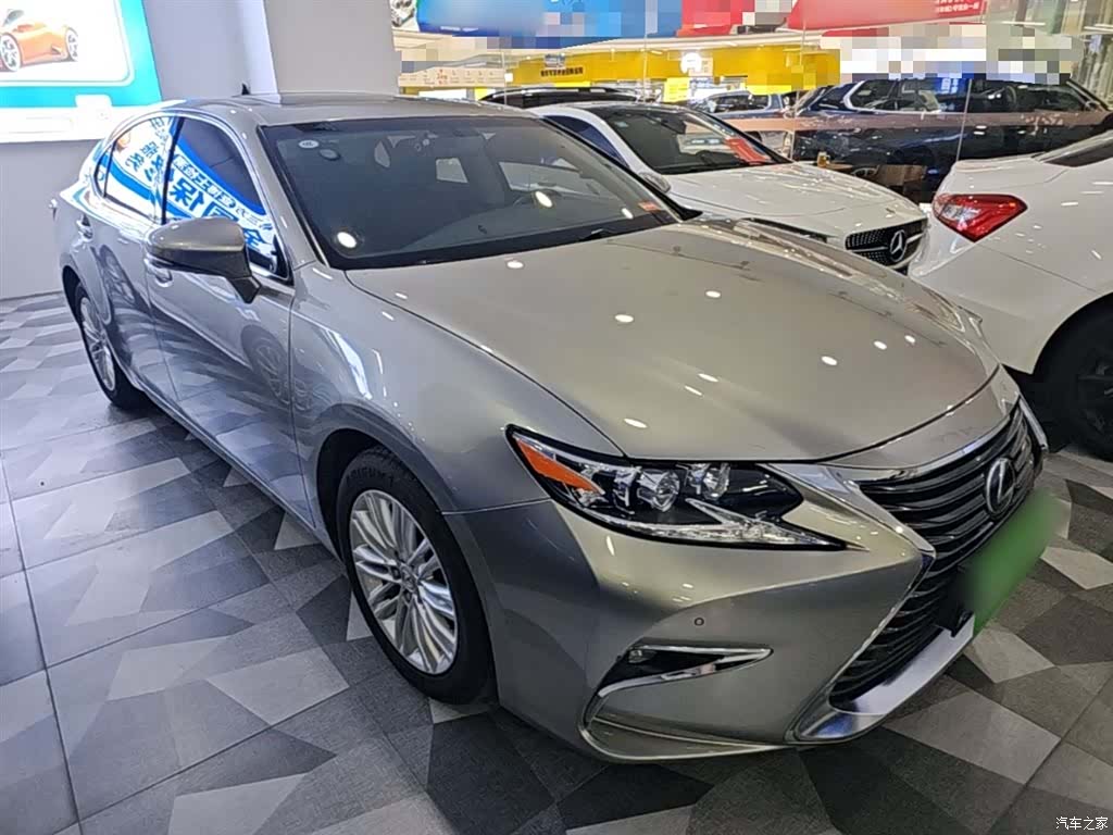 Lexus ES, 2017 4