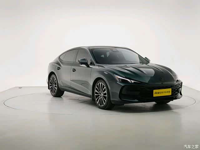 MG MG7, 2025 8