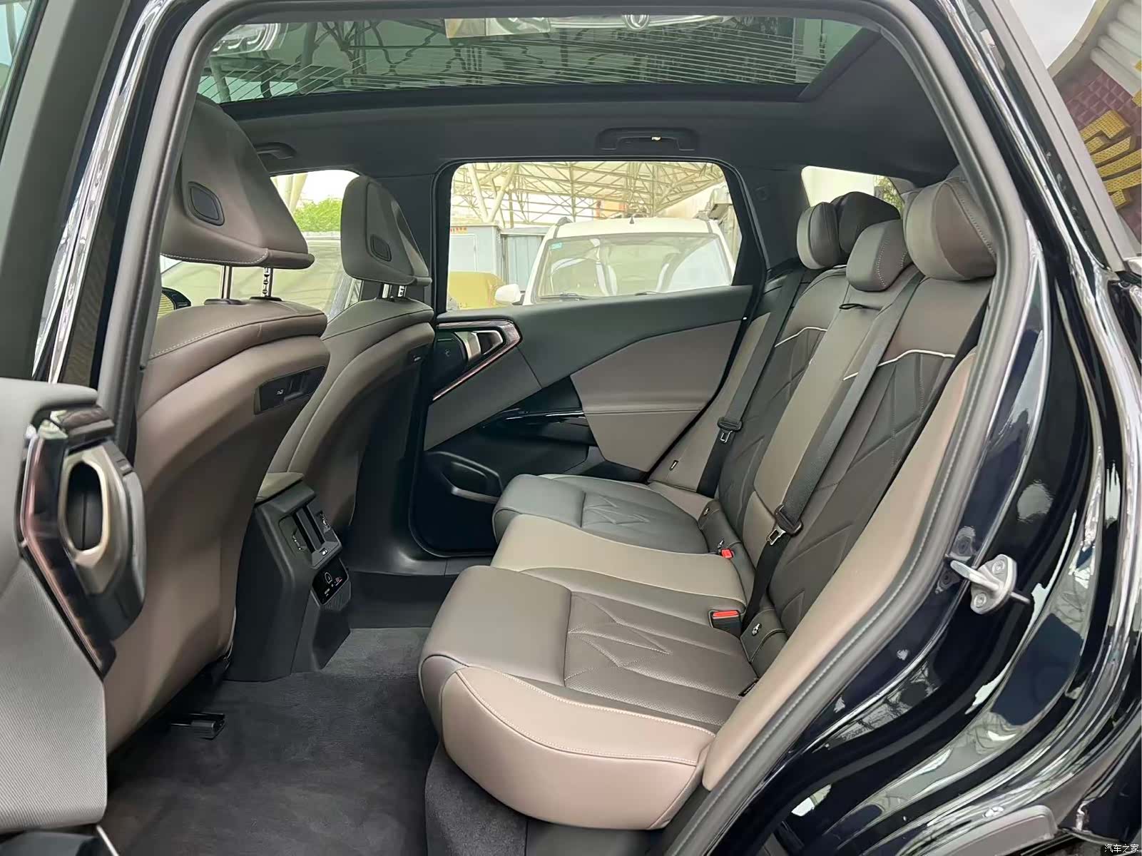 BMW X3, 2025 все фото