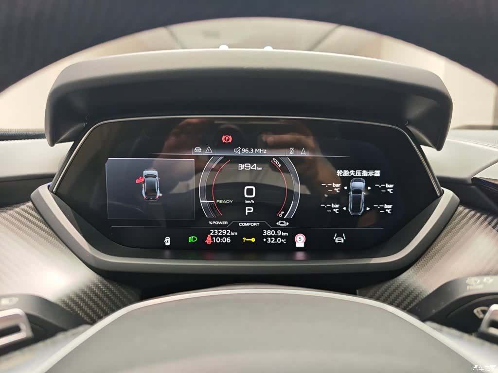 Audi e-tron, 2022 10