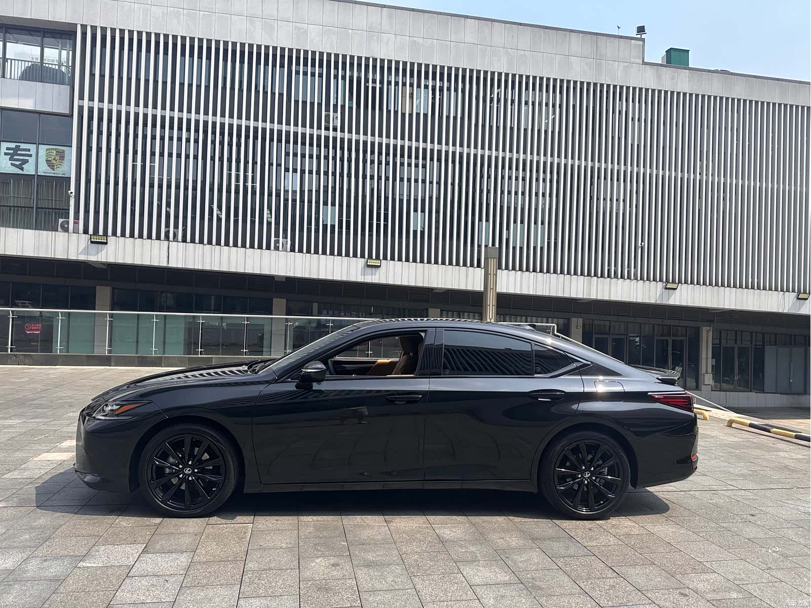 Lexus ES, 2023 3