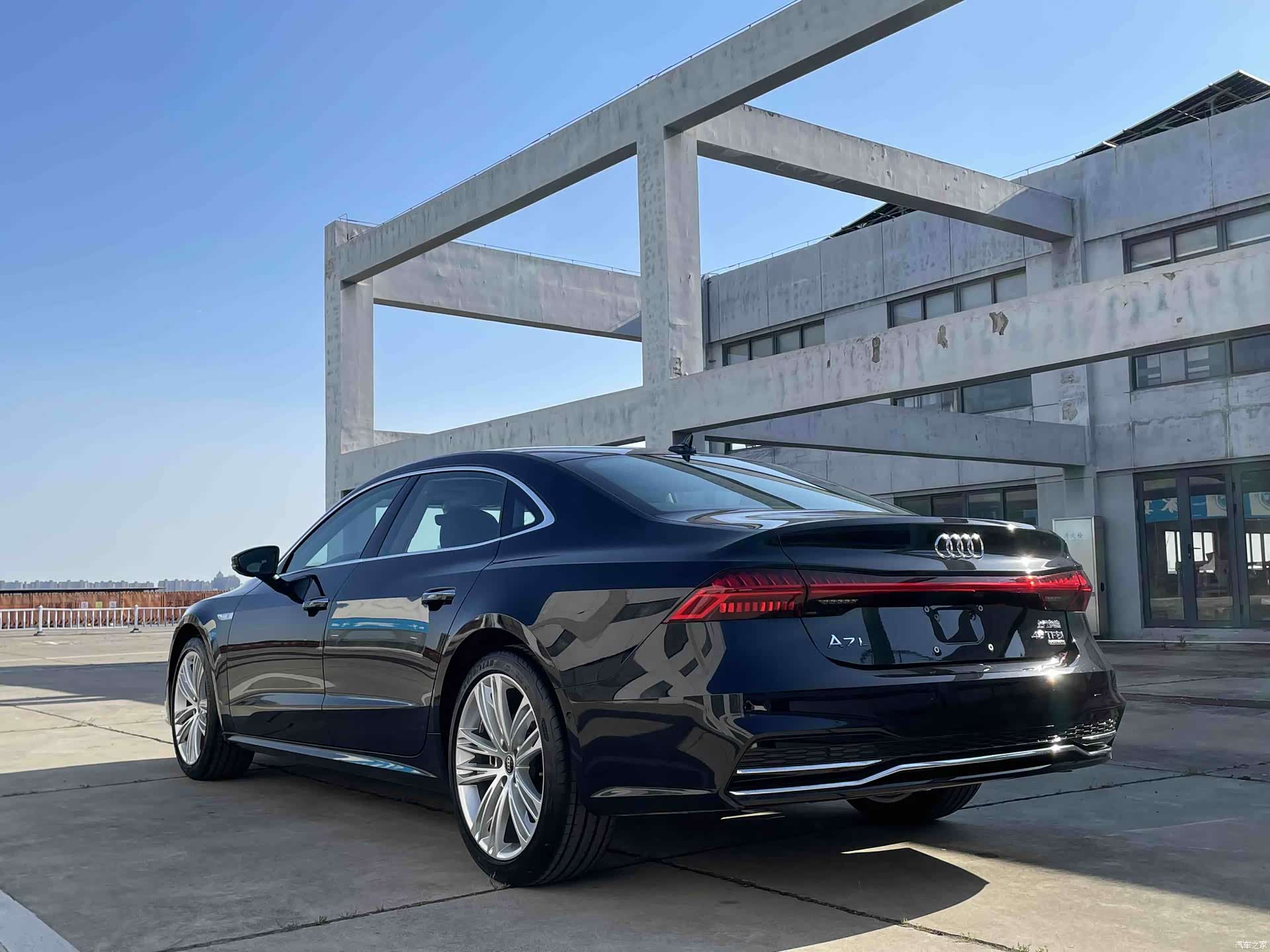 Audi A7L, 2026 10
