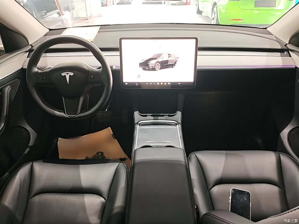 Tesla Model Y, 2023 10
