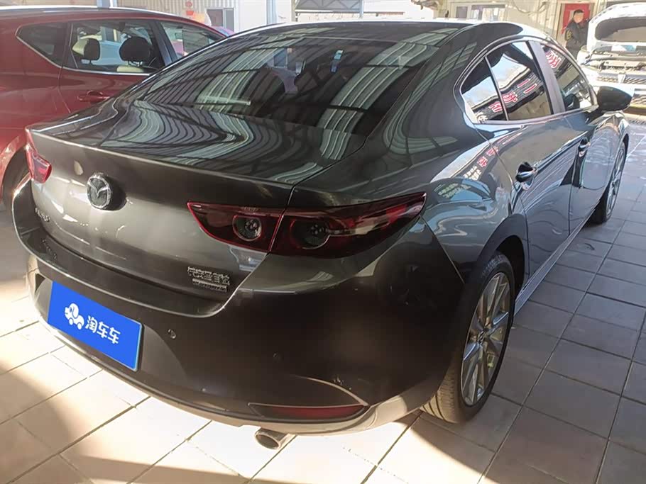 Mazda 3 Angkesaila