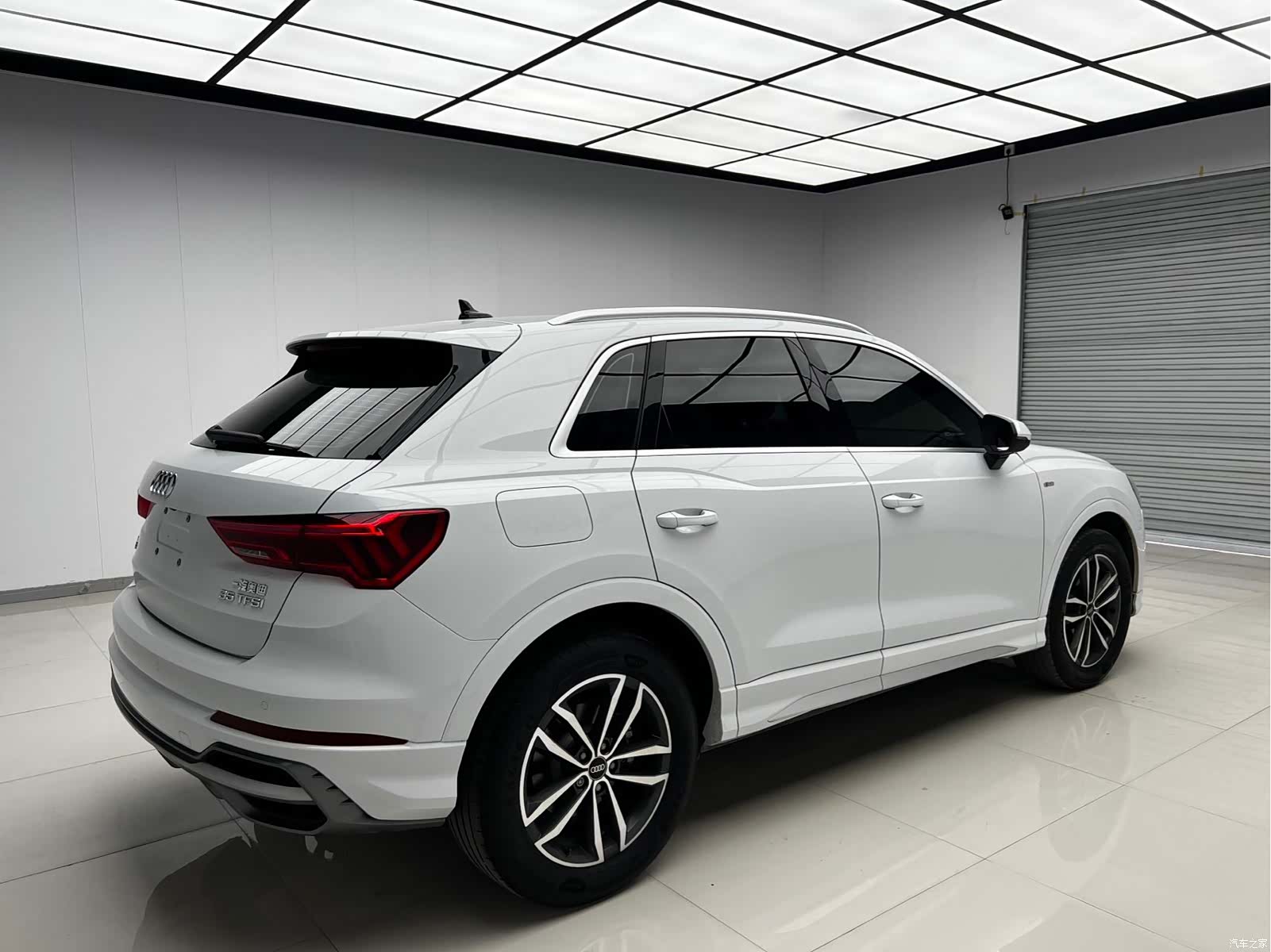 Audi Q3, 2021 4