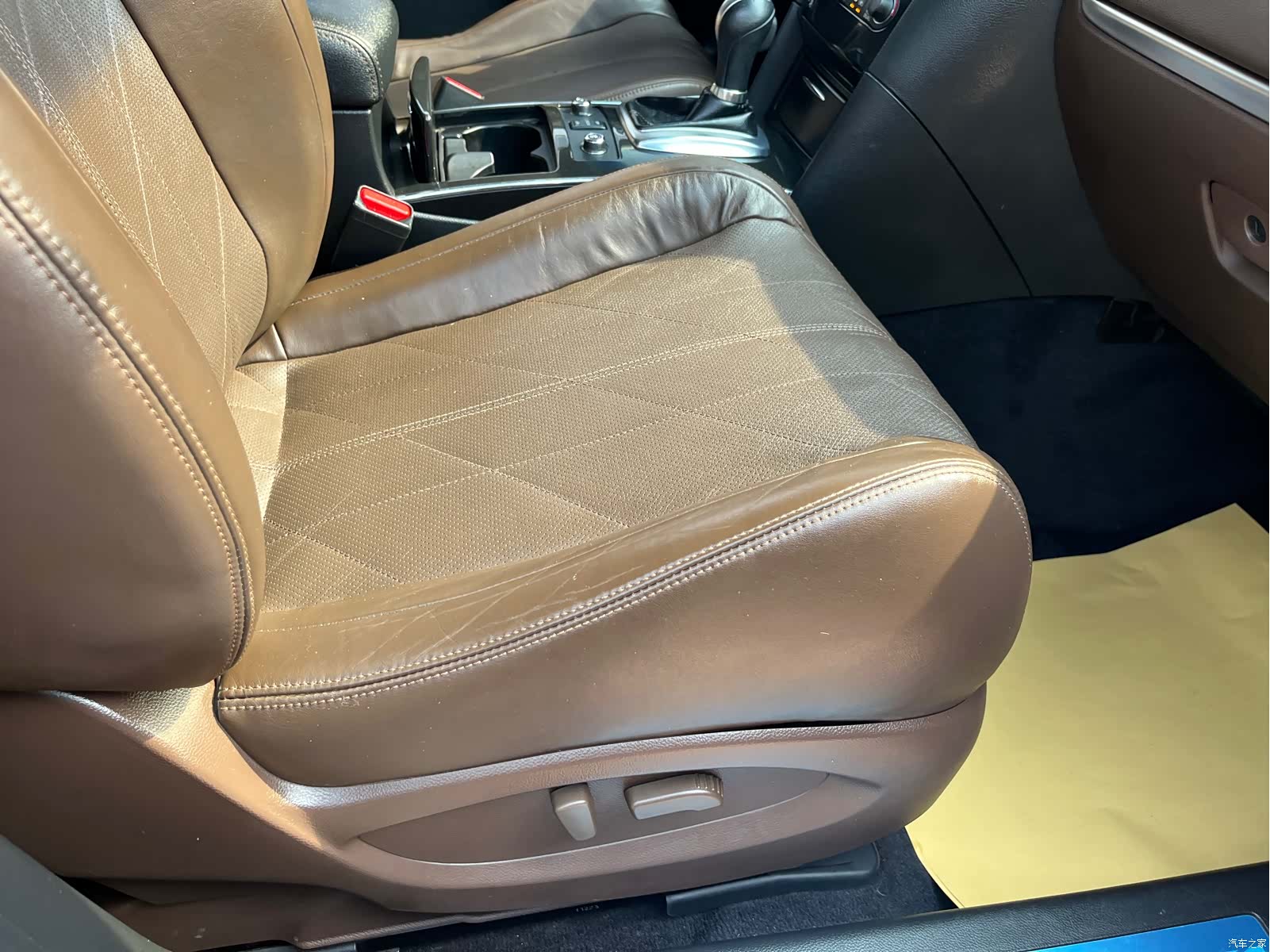 Infiniti FX35, 2012 24
