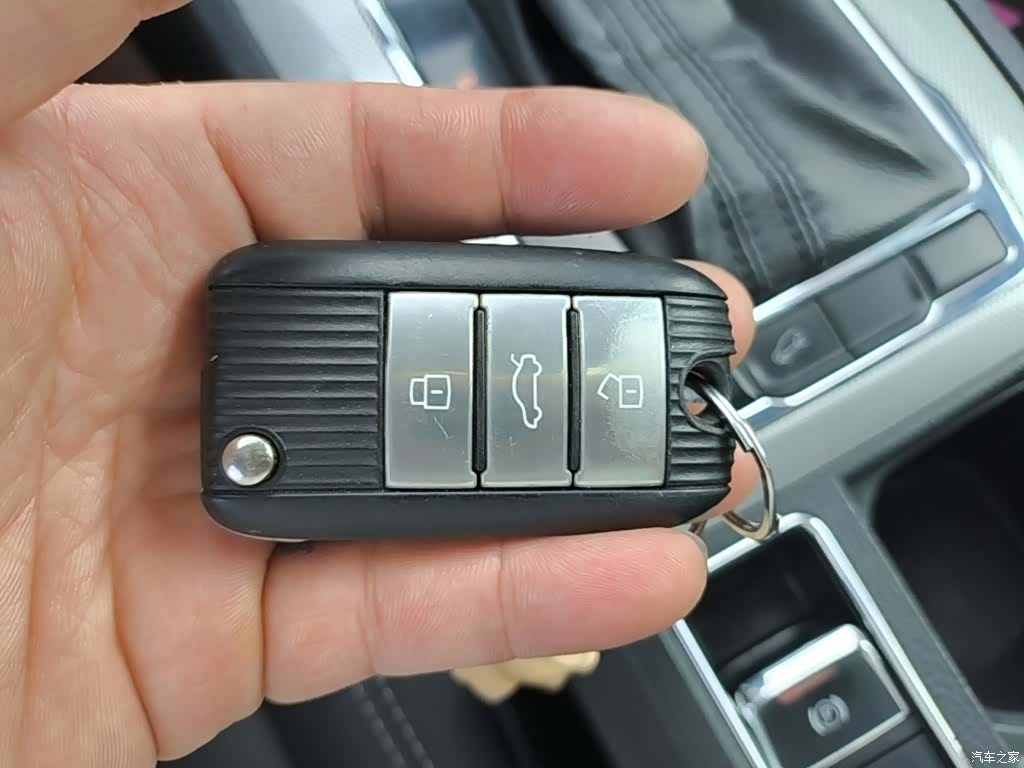 Roewe RX5, 2019 9