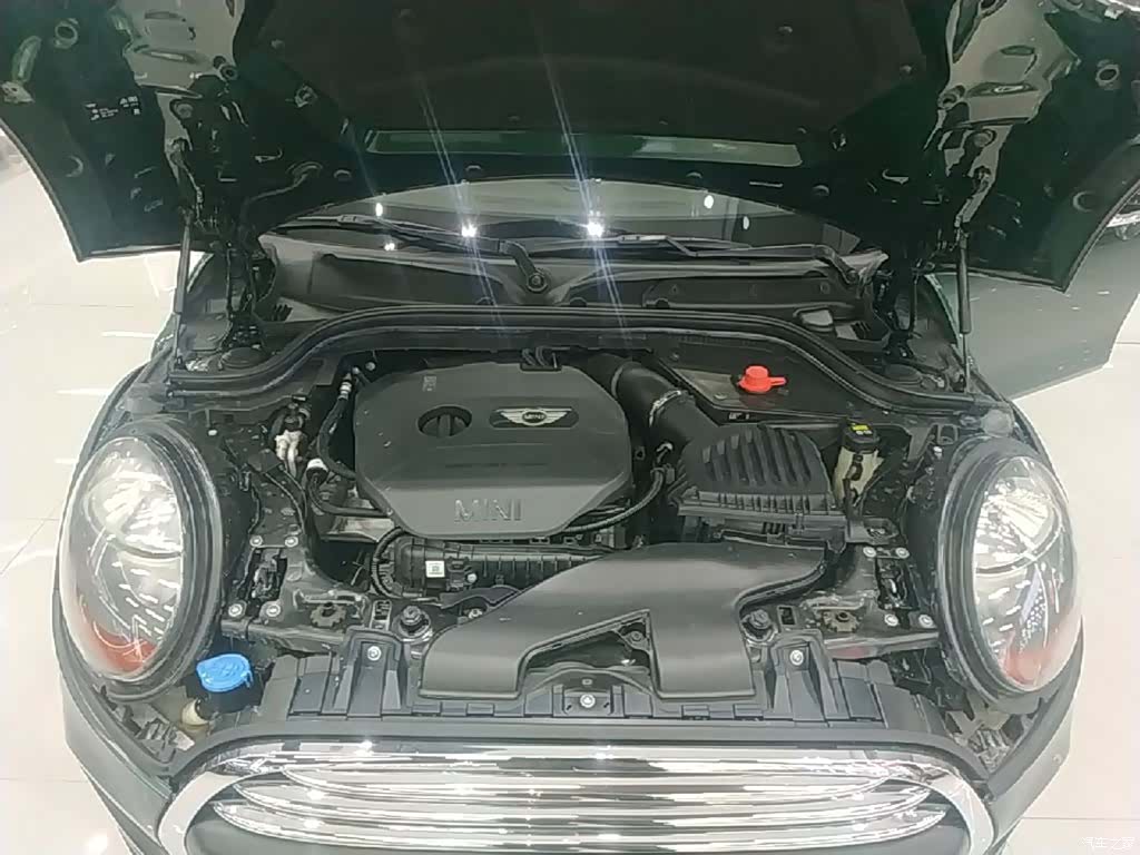Mini ONE, 2018 20