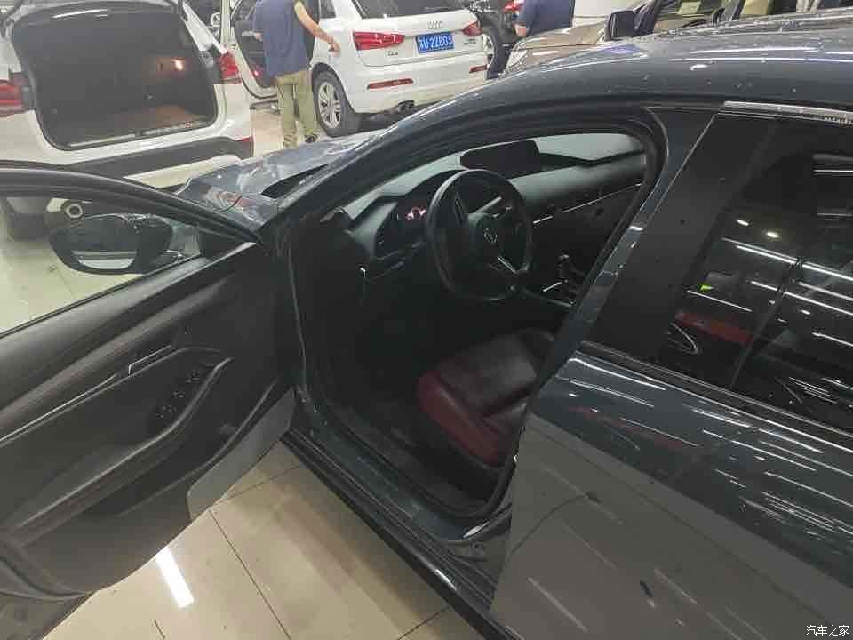 Mazda Mazda3, 2022 4