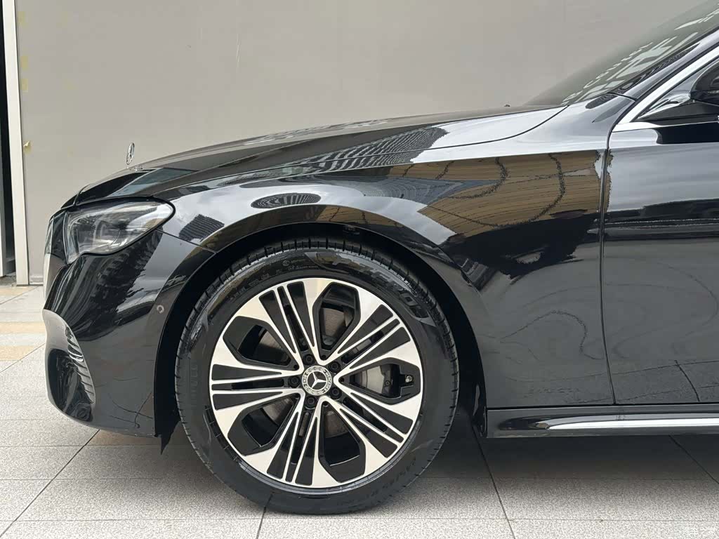 Mercedes-Benz E-Class, 2026 все фото