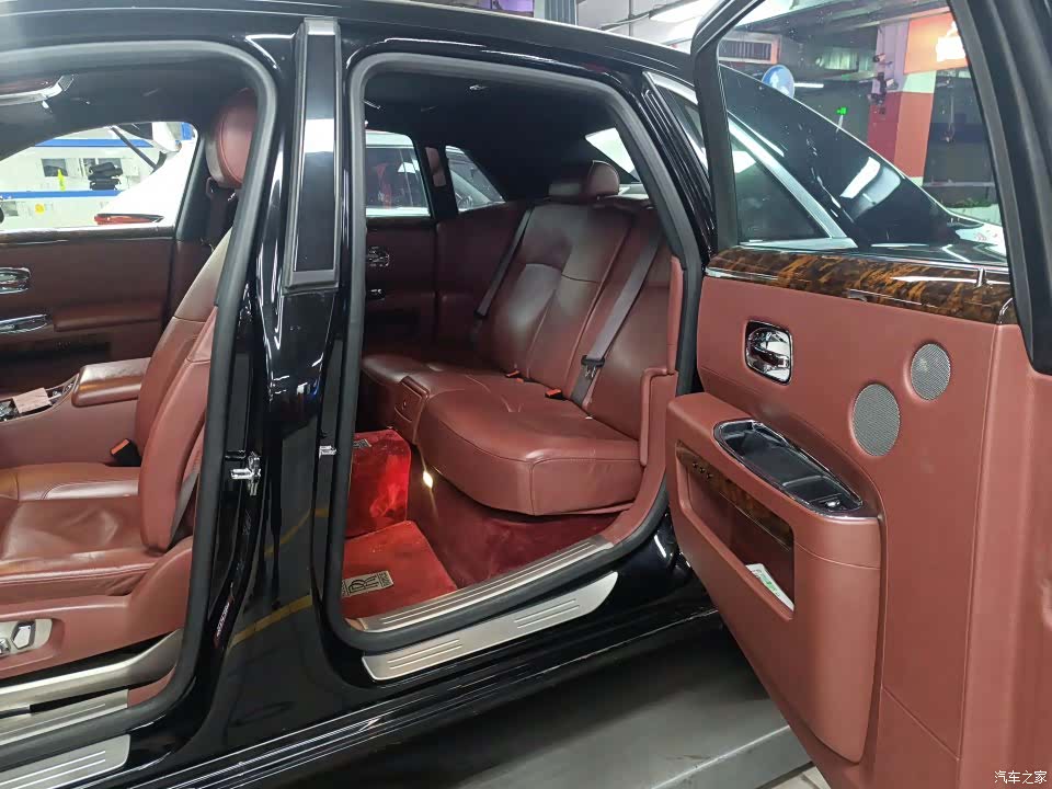 Rolls-Royce Ghost, 2014 4