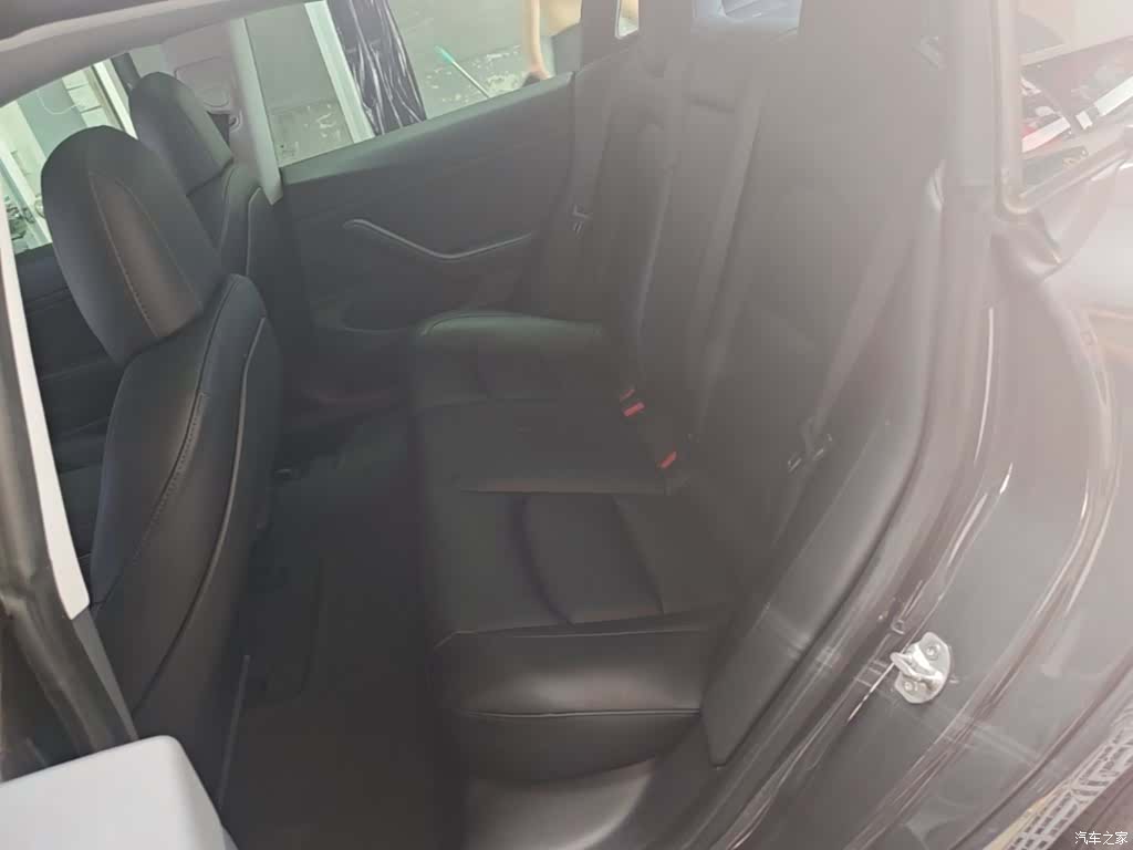 Tesla Model 3, 2020 17