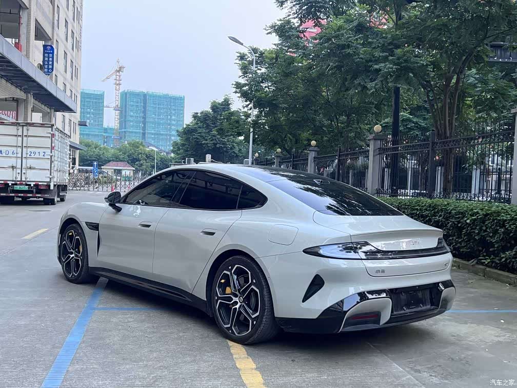 Xiaomi SU7, 2025 9