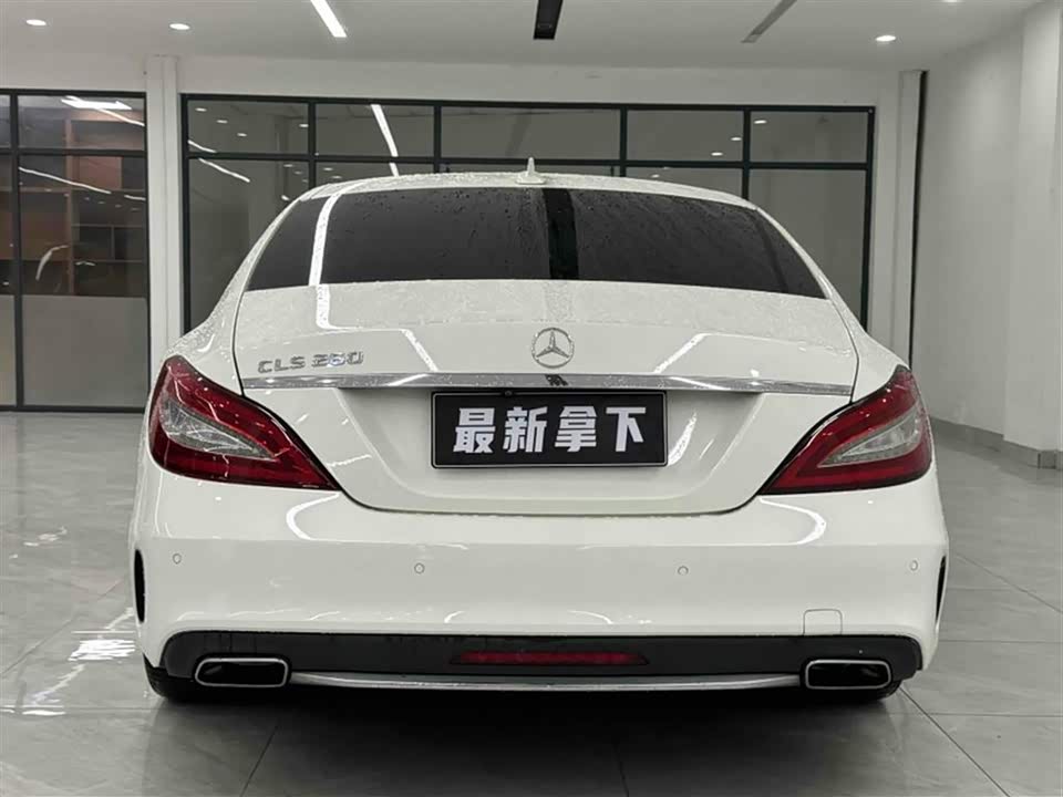 Mercedes-Benz CLS Mercedes-Benz CLS