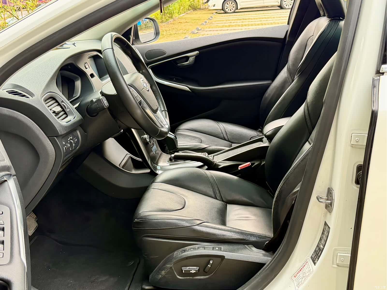 Volvo V40, 2016 15