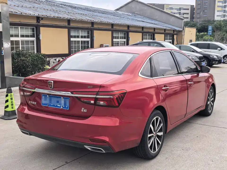Roewe i6