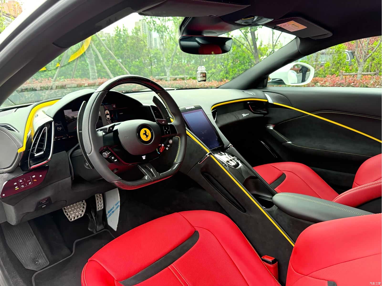 Ferrari Roma, 2024 4