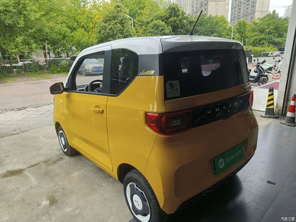 Wuling MINIEV, 2021 все фото
