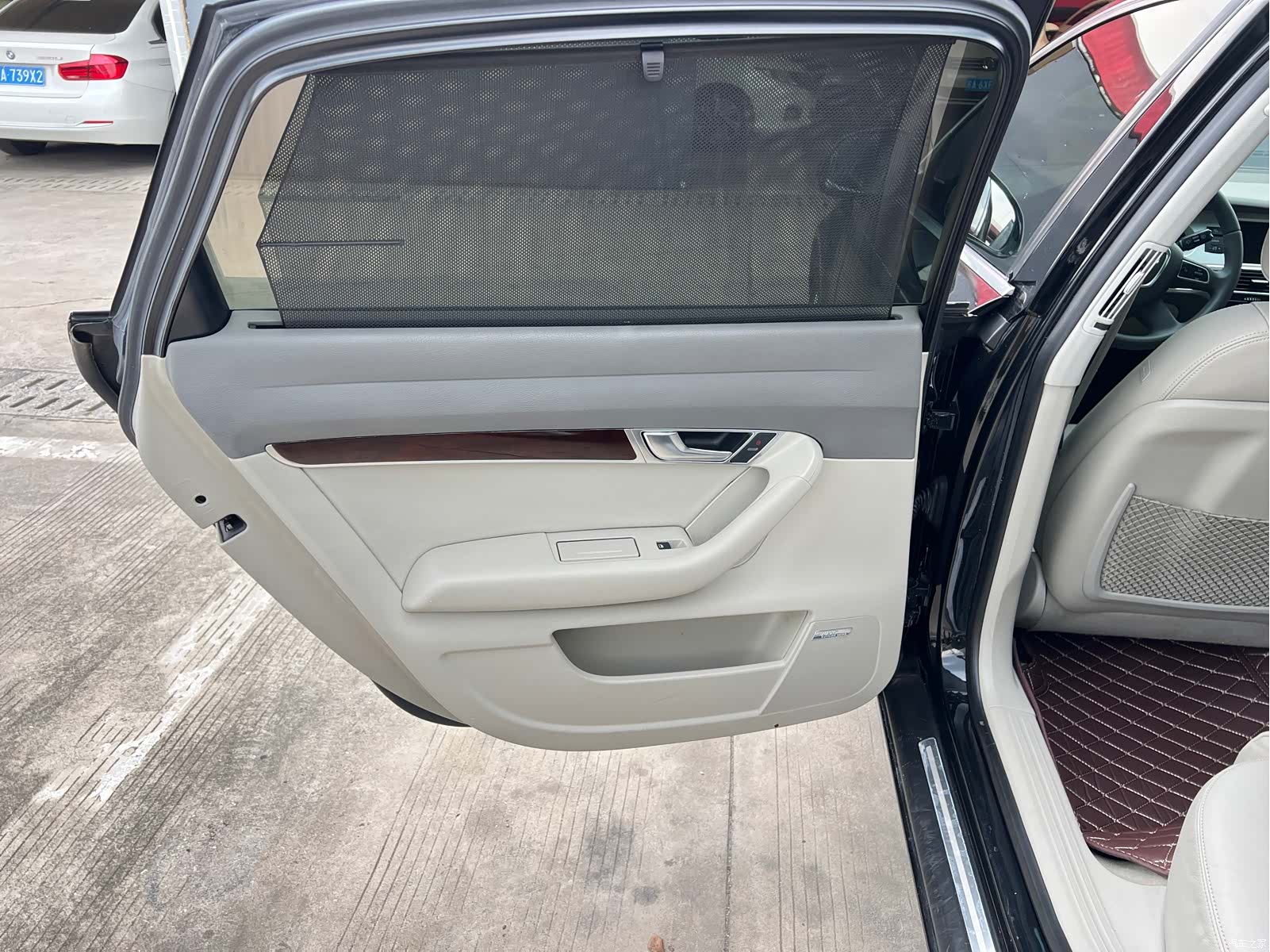 Audi A6L, 2011 11