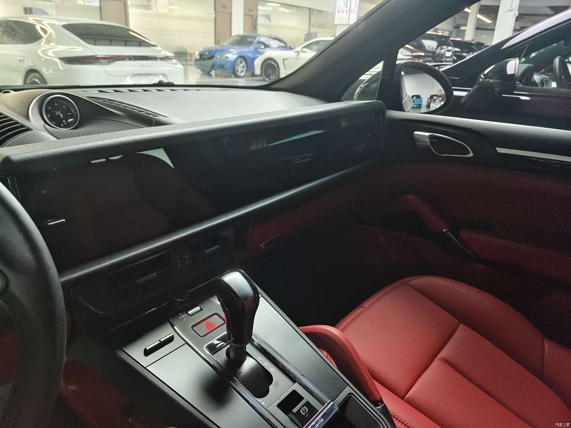 Porsche Cayenne, 2012 6