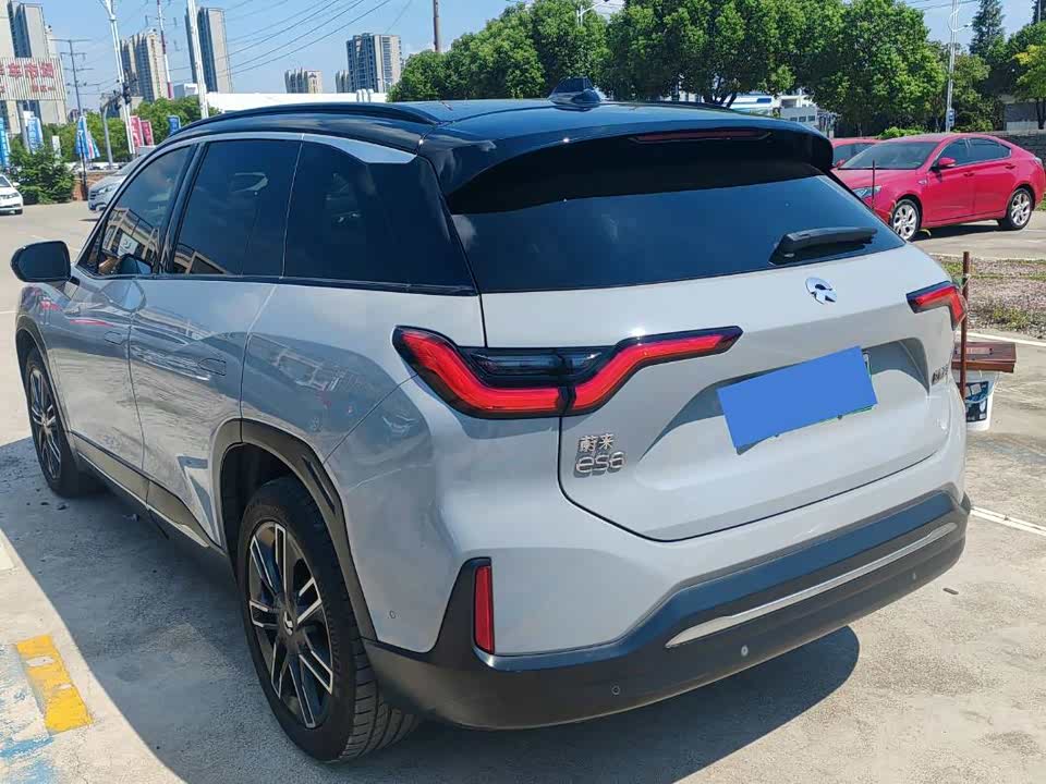 NIO ES6