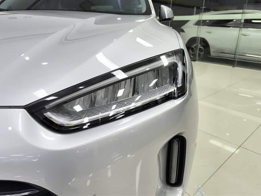 AITO Ask the world M5