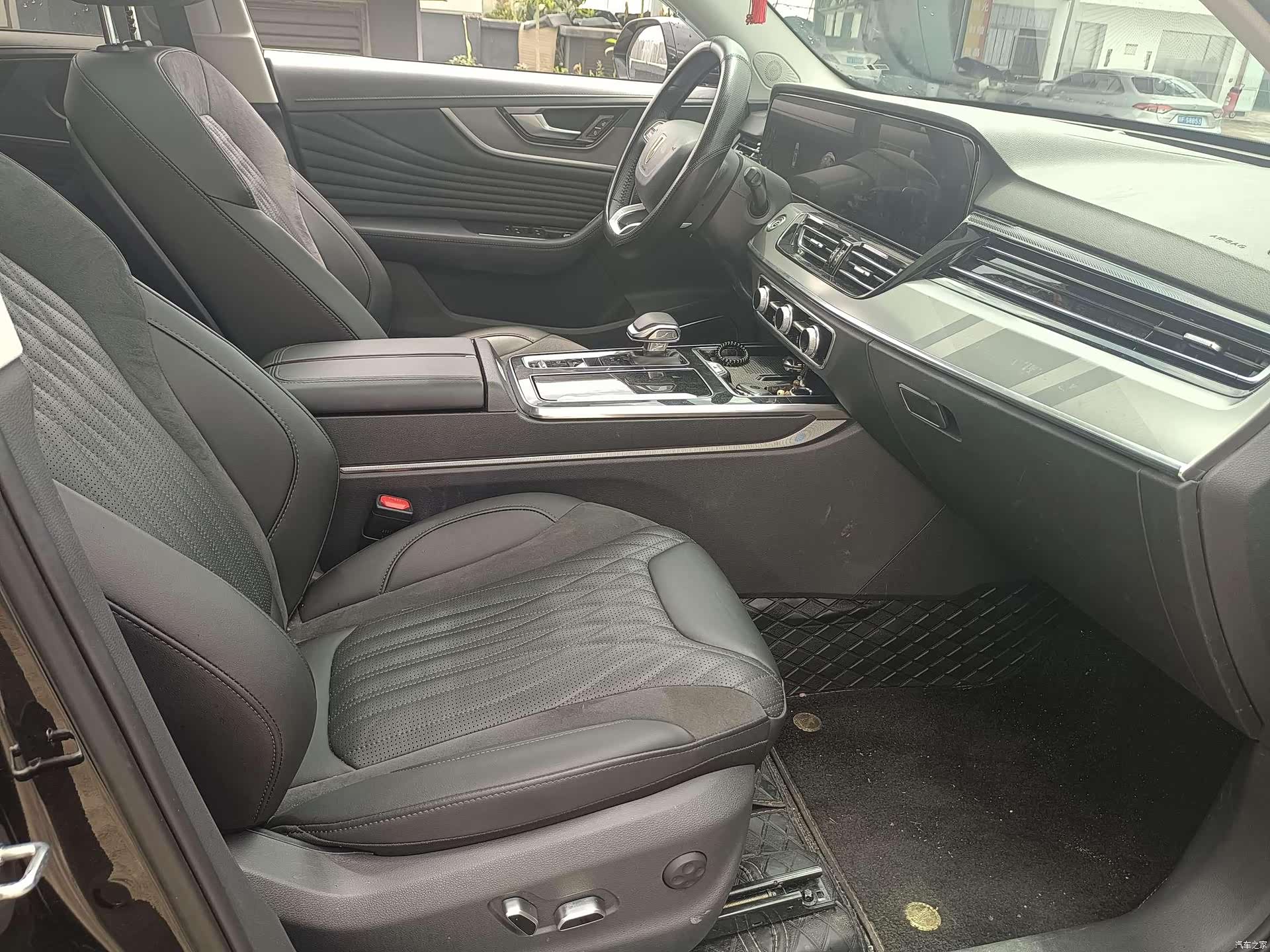 Hongqi HS5, 2023 6