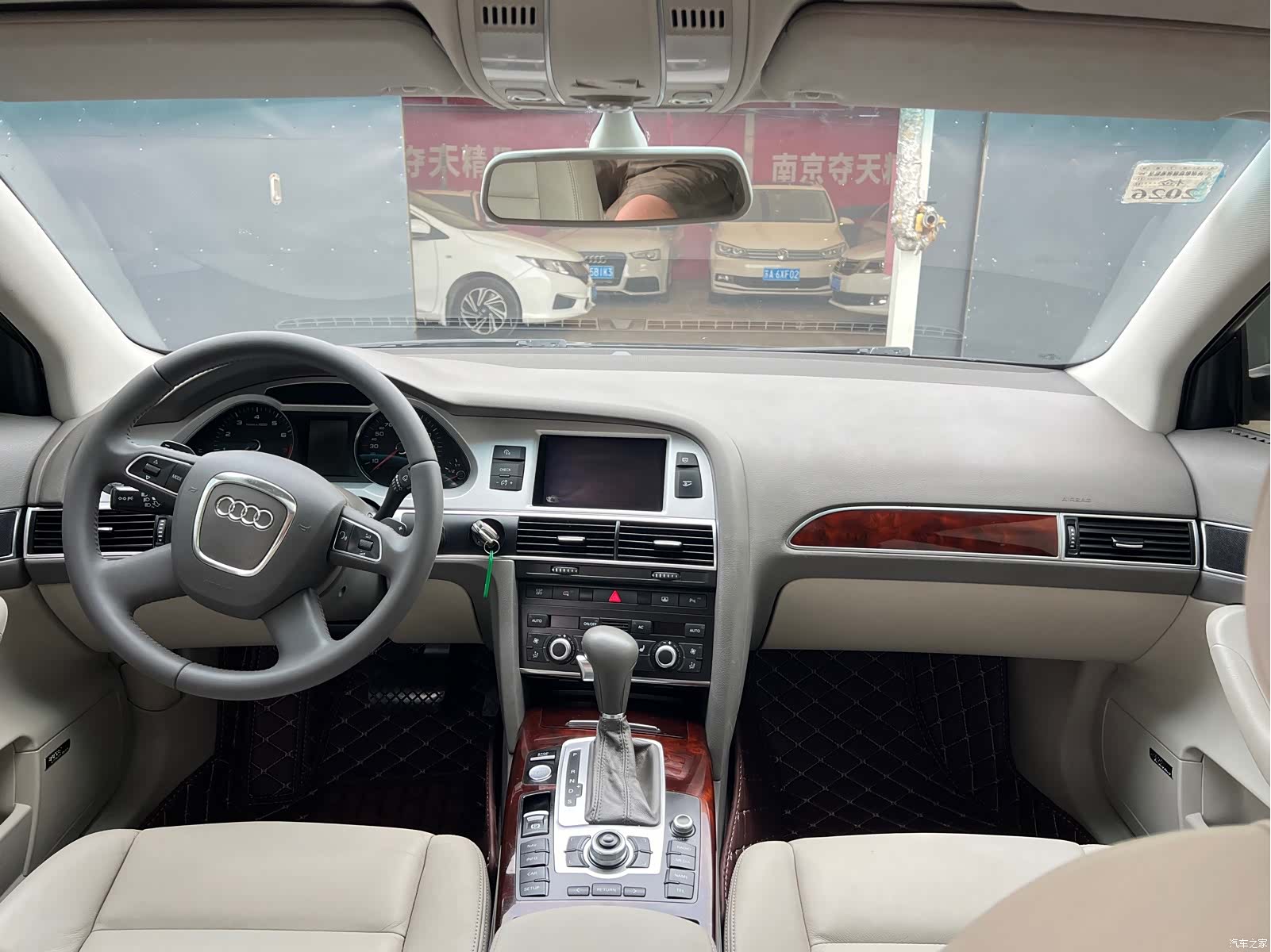 Audi A6L, 2011 14