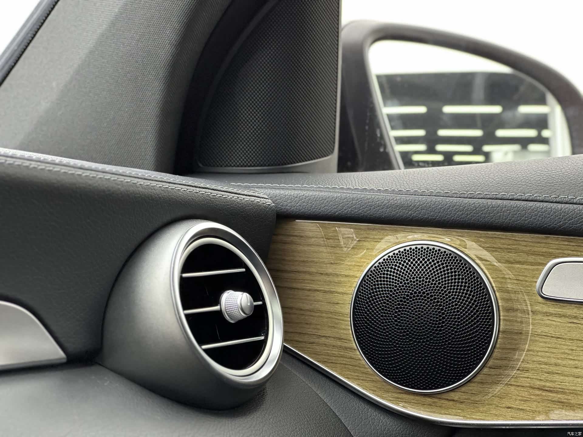 Mercedes-Benz GLC, 2017 14