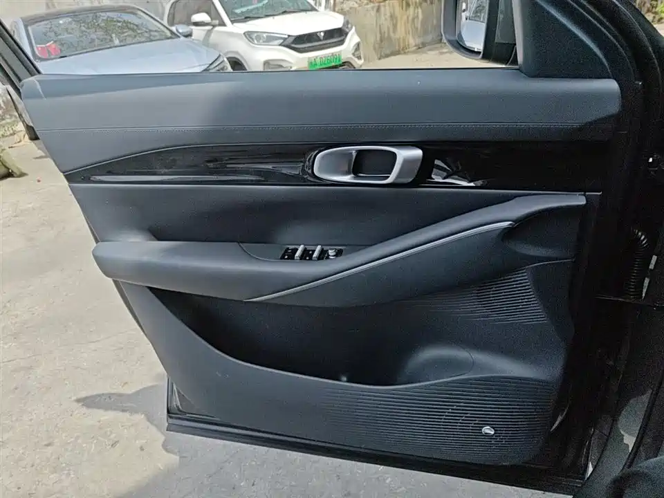 Geely Galaxy Galaxy E5