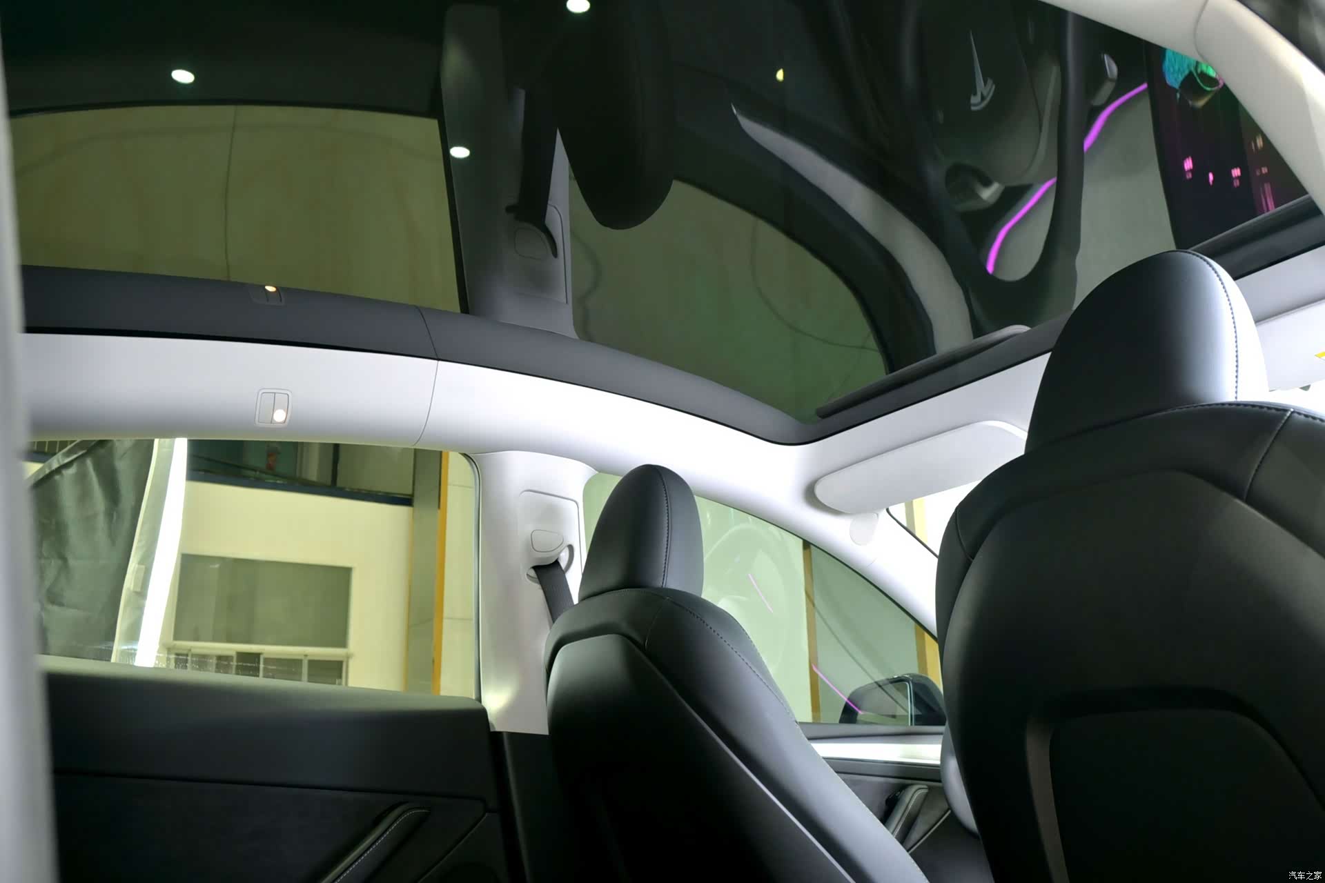 Tesla Model Y, 2024 19