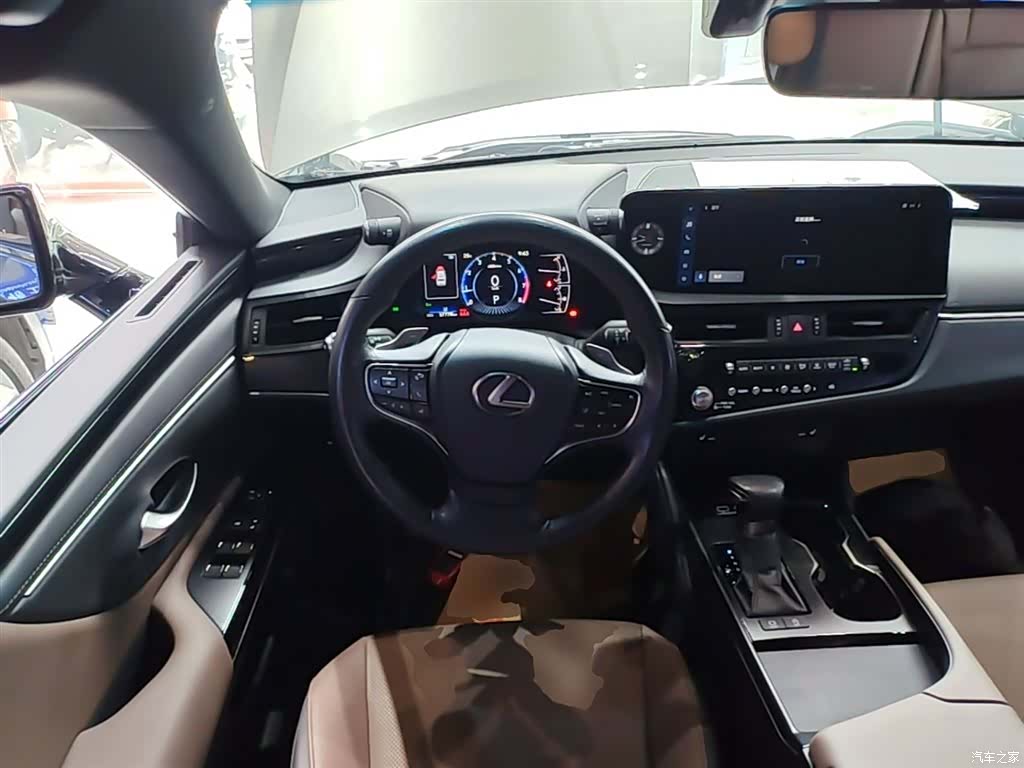 Lexus ES, 2023 11