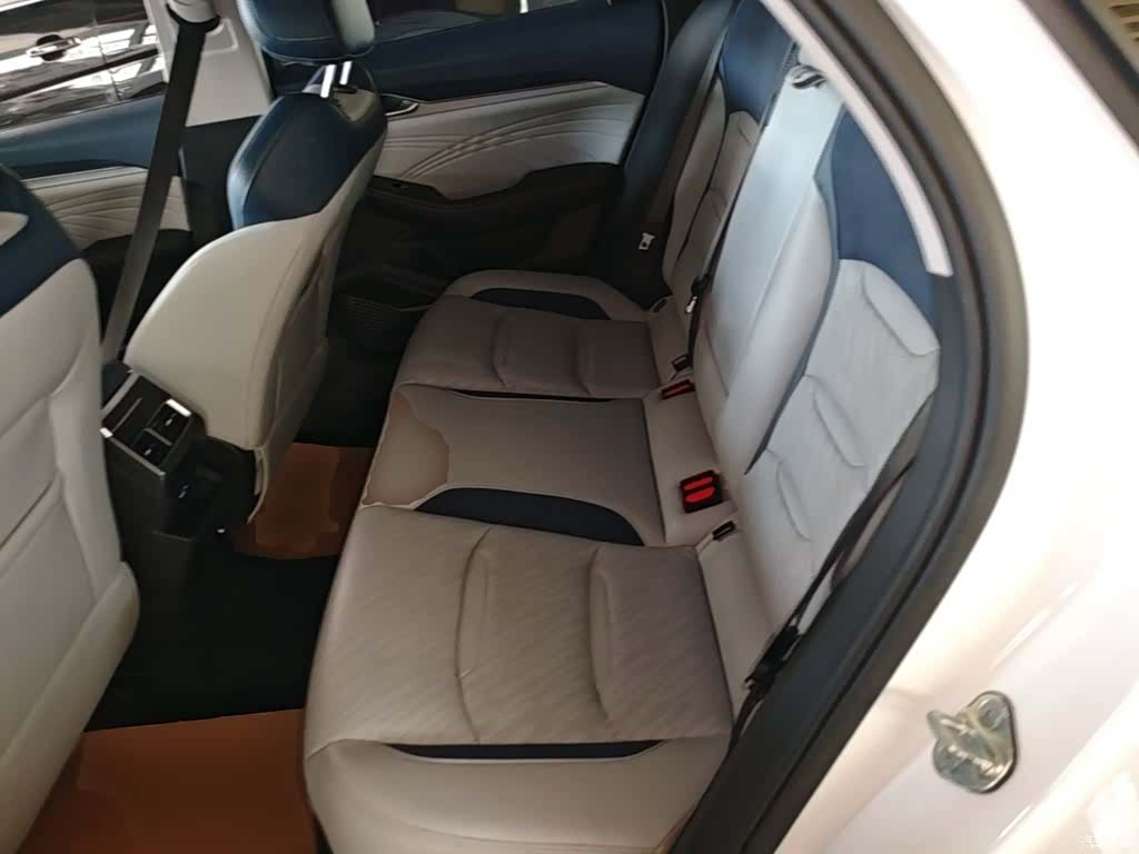 Geely Preface, 2021 17