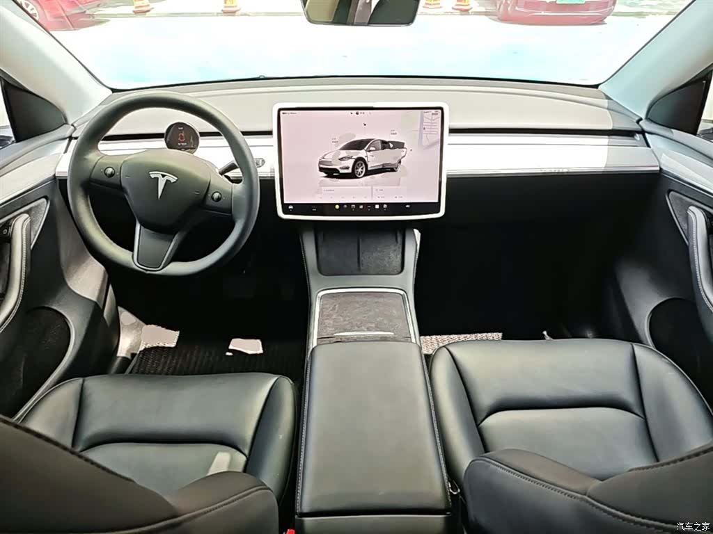 Tesla Model Y, 2023 10