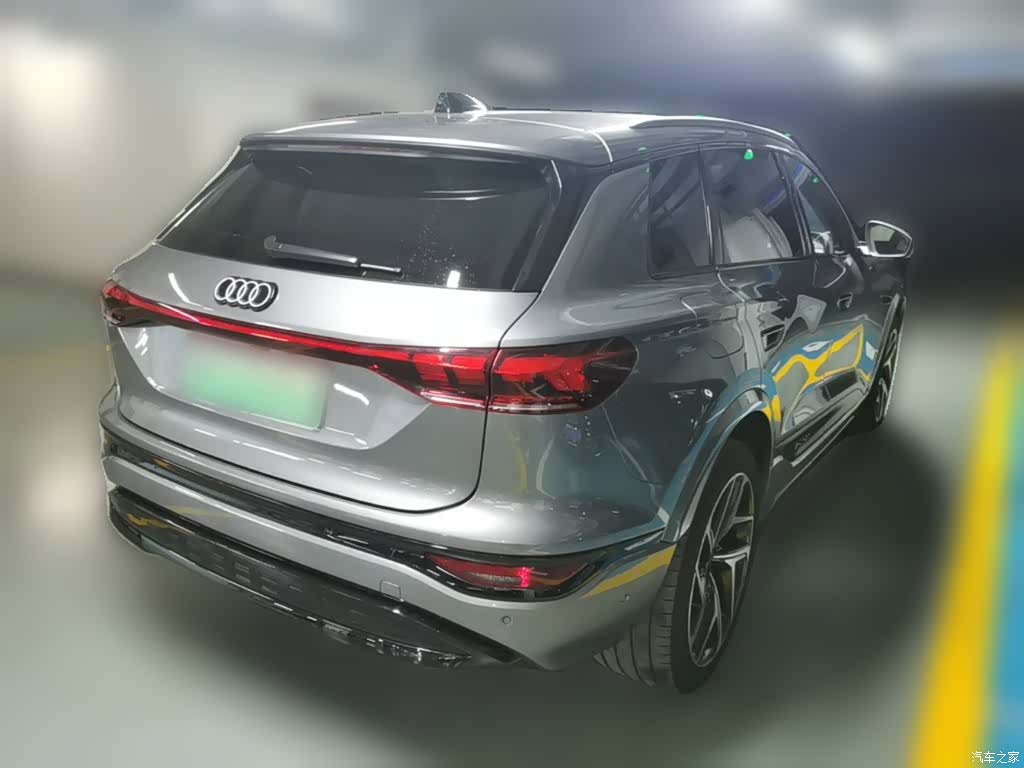 Audi e-tron, 2025 12