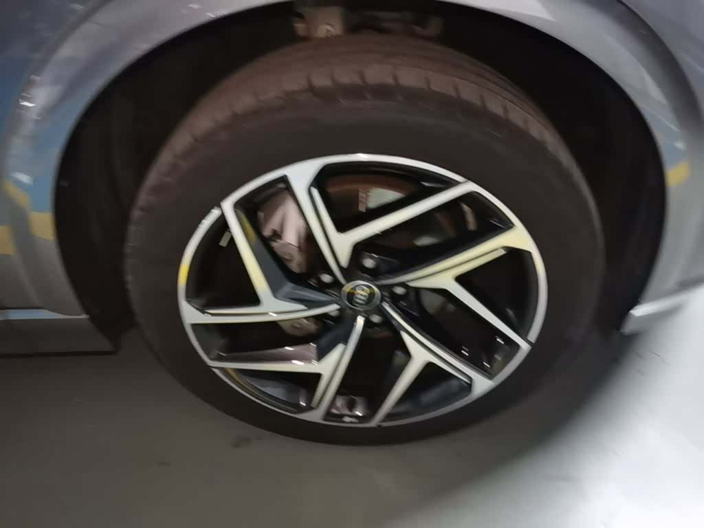 Audi e-tron, 2025 14